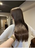 ベージュ
