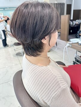 アッシュ 下北沢店(Ash) レザーでつくるシュッとしたハンサムショート