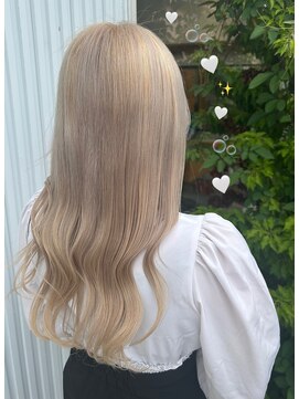 アドラーブル 松崎店(adorable) 【ブリーチあり】【ホワイトベージュ】【ハイトーン】