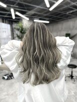 エヴァン(HEVIN) ☆ホワイトグレージュ☆バレイヤージュ ハイトーン