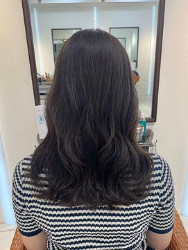 ディフィーノ 赤坂(DIFINO) オリーブグレージュカラー/空気を纏うような軽やかさ