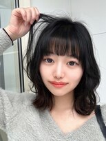 アフロートフクオカ(AFLOAT FUKUOKA)&nbsp;20代ぱっつん前髪で結んでかわいいフェイスレイヤー