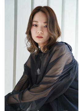 エアー 大阪(AIR) 【AIR大阪】栃本優美　肩ラインそとはねミディ