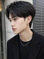 ナナローネス 渋谷(nana loness)&nbsp;センターパート 毛流れパーマ 韓国風スタイル メンズカット