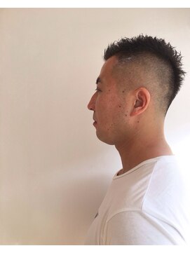 クリリ(KURIRI) 刈り上げグラデーション