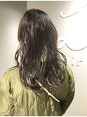 イルミナ艶感ダークグレー
