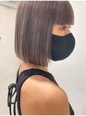 グレイアッシュ ボブショート アッシュグレイ オン眉ボブ