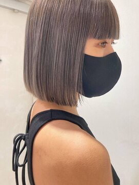 アリーズ シブヤ(ALLYS shibuya) グレイアッシュ ボブショート アッシュグレイ オン眉ボブ