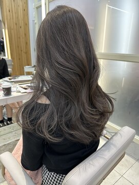 アフロートリノ(AFLOAT Leino) 銀座カラー透明感グレージュ レイヤーカット 似合わせカラー