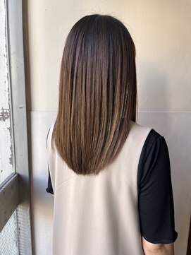 ニコナチカ(nico nachika) ストレートセミロングスタイル