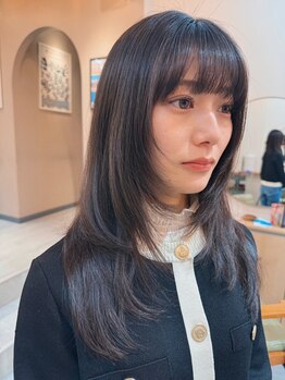 ロウバイレボ 柏(lou by revo)の写真/トレンドのレイヤーカットで個性を。自宅でもスタイリングもしやすいようなデザインを[柏/柏駅/髪質改善]