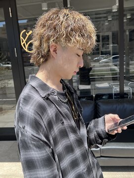 髪屋 紬 メンズ/メンズパーマ/メンズカット/ツイストスパイラル