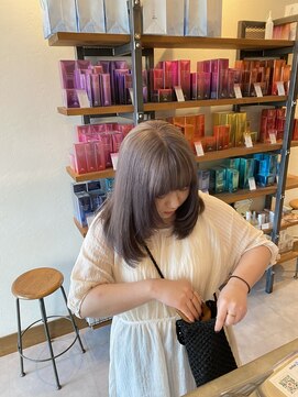 シモン(SIMON) ミルクティーグレージュ/半田/知多/半田美容室/知多美容室