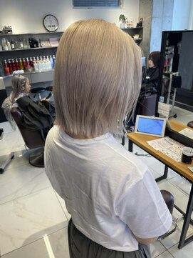 スウィープ 平尾(sweep) 海外風ブロンドヘア