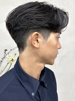 ニコトウキョウ 新宿(nico TOKYO)&nbsp;刈り上げセンターパートテーパーフェードカットニュアンスパーマ