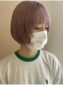 ピンクグレージュ