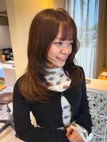 マイン(mine)&nbsp;レイヤー　レイヤースタイル　ミディアムレイヤー　ブラウン