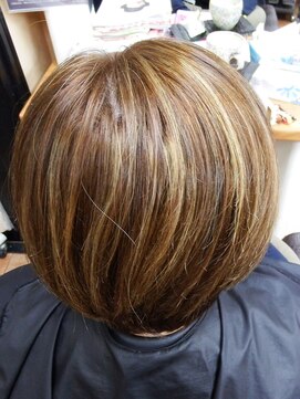 ミュール カラーで楽しむ♪ショートスタイル