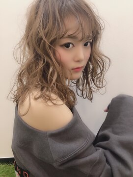 ノビタ(novita) 【novita】しょす担当★動きのあるセミディ