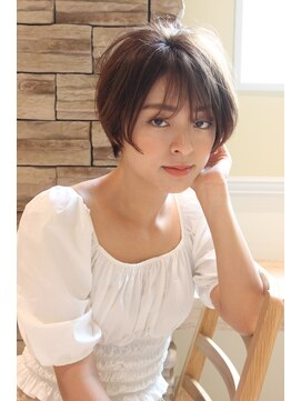 レウナ 外苑前(Reuna) 30代40代に人気シルエットが綺麗に見えるショートボブ