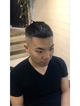 メリケンバーバーショップ フクオカ(MERICAN BARBERSHOP FUK) かき上げヘアショートレイアーくせ毛風パーマコンマヘア777