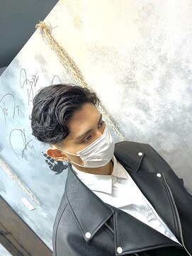 ワールドシップコウベ(WORLD SHIP KOBE) 外国人風パーマ