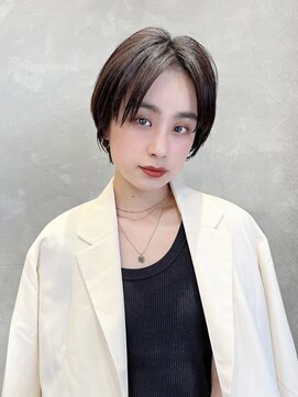 トルネード(TORNADO) 大人ショートヘアレイヤーショート前髪なしかっこいい暗髪K05-28