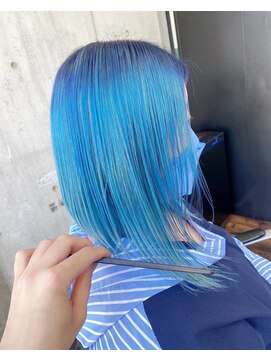 ガルボ ヘアー(garbo hair) #ブルーヘア#ハイトーン#ギャル#前下がりボブ#10代#20代