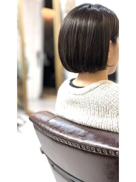 トイロ(toiro) グレージュとボブ