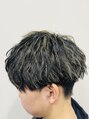 チオ(Chio)&nbsp;ツーブロックハイライト