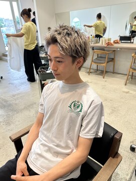 ジジ インターパーク 宇都宮(Gigi) メンズショート/スパイキーショート/ハイトーン/ホワイトカラー