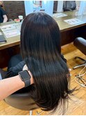 透明感×暗髪ストレート◎地毛風の艶感で魅了する大人ロング