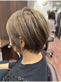 ハイトーン×ショートボブ