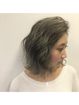 ルーツアイリー 心斎橋(ROOTS IRIE) 10代20代◎スロウカラー☆外国人風バレイヤージュ