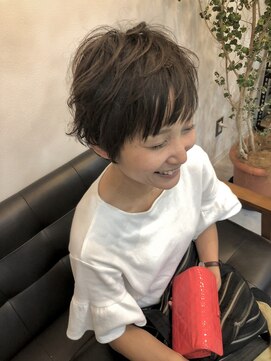 ヘアーワークスヴィクサス(HAIR WORKS VIXUS) ゆるふわショート☆