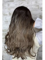 シシ 新宿(She 2.)&nbsp;シナモンベージュ　ハイライトカラー