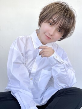 スー 渋谷(suu) 20代30代ミルクティー丸みシアーベージュショートボブ（徳竹）