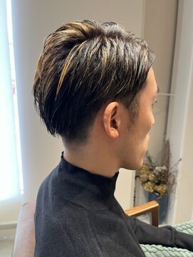 リヴゴーシュ(rive gauche) 黒髪メッシュスタイル