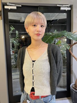 ゼストカロン(ZEST Kalon) ショート ホワイトカラー 似合わせカット『IBU』