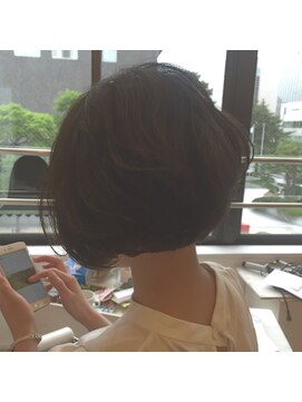 カタチヘアー(HAIR) 。。。。。。スナオ。。。。。ボブのカタチ。。。