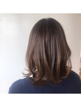 キンダーガーデン(KINDER GARTEN) ・