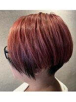 リヴィーダ(LIVIDA)&nbsp;前下がりショート×インナーカラー