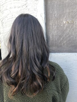 ベレッタ 枚方店(veretta.) 冬のふんわりロングスタイル/30代/40代/50代(田村良平)/透明感