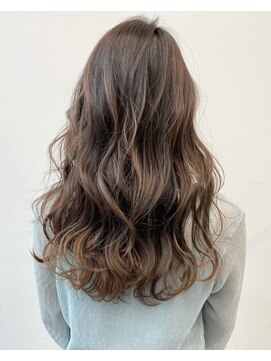 ヘアールーム アート(hair room a to by NYNY) 84うる艶カールロング