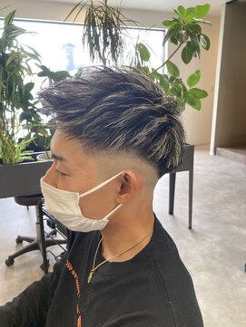 ナンバー(number+) 30代40代メンズ刈り上げフェードスタイルかき上げ短髪ワイルド