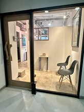 ◎kalamaの入口◎ 三国ヶ丘駅から徒歩1分！1階にカフェESSEGOさんの入ったビルの3階になります