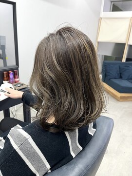 チーク(CHiiK) グレージュ