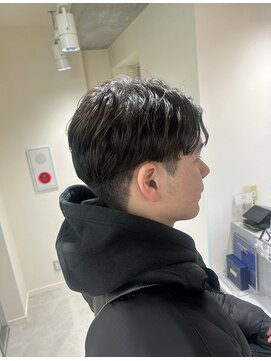 ナビバイケンジ(NaVI by KENJE) サイドと後ろ刈り上げスタイル