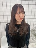 大人可愛いミディアムレイヤーカットロング