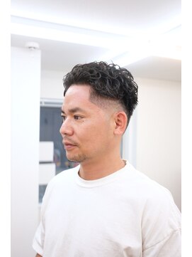 パストアンドニュー(past and new) パーマ スキンフェード